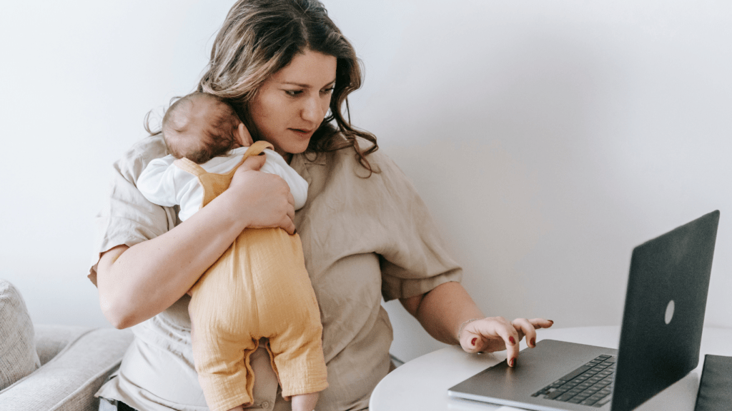 Maximizing Flexible Work Schedules for Career Moms