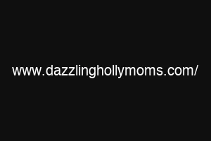 www.dazzlinghollymoms.com/